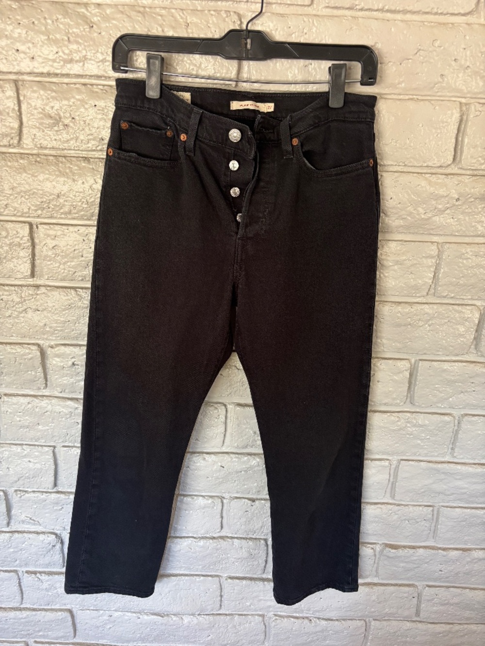 Levi's Wedgie Black Cropped Jeans Size 27